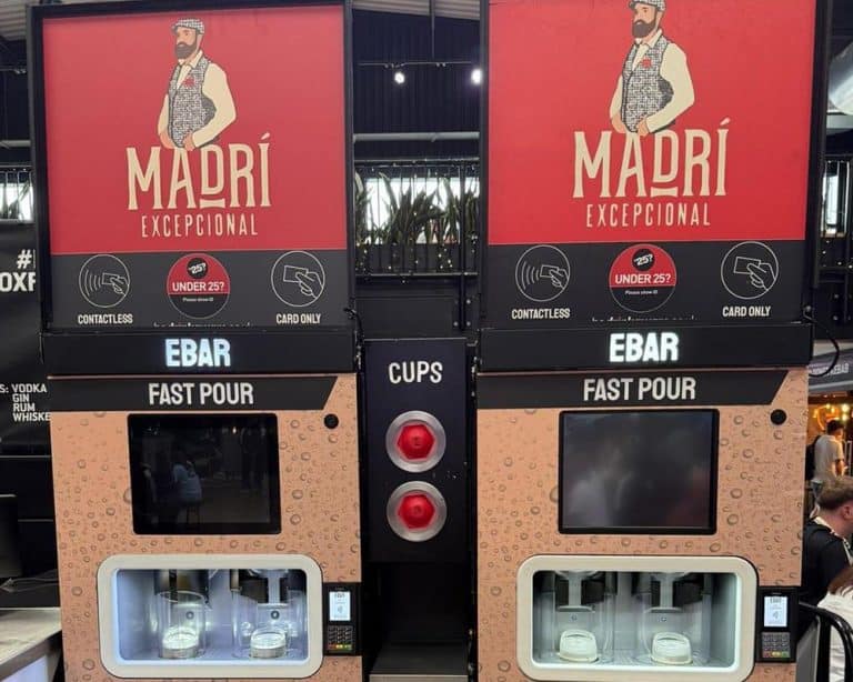 EBar at Super League rugby | Self-serve drinks kiosk | Automated pour ...
